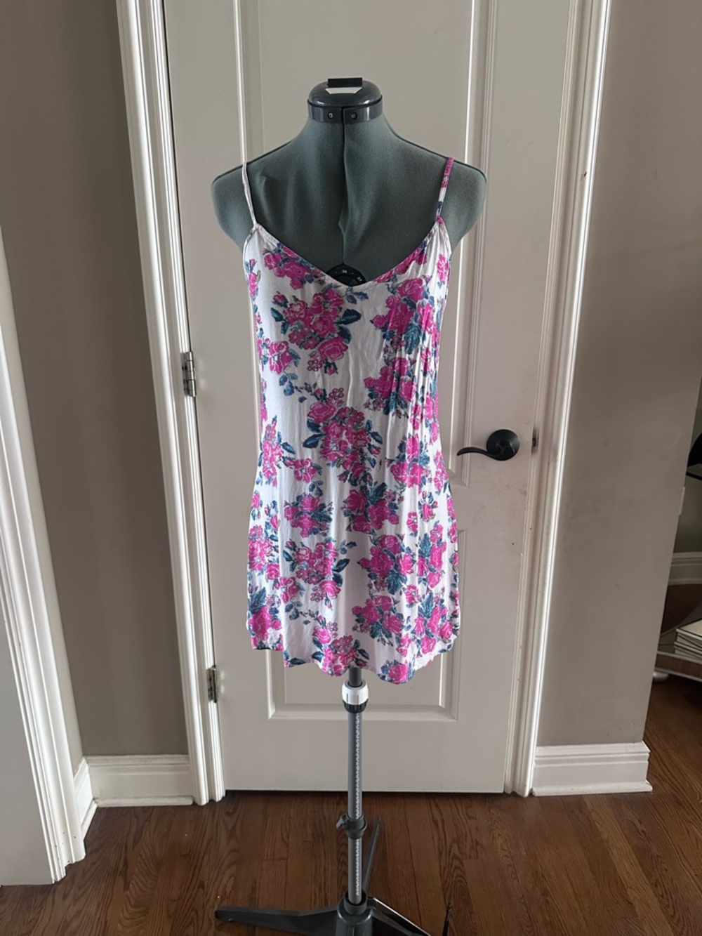 NWT Hemant and Nandita Tiered Maxi Ruffle Chiffon Maxi Dress size small video - Picture 15 of 16